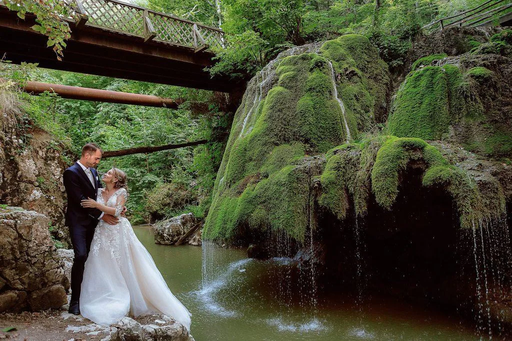 Trash the Dress sau After Wedding Alegerea perfectă pentru un final de poveste4-min