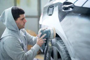 Cum îți dai seama ce pastă polish ai nevoie înainte să începi lucrarea