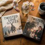 Care Este Ordinea Cartilor Twisted